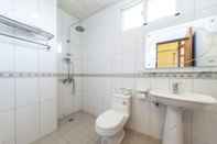 In-room Bathroom shih liang Xinying b&b