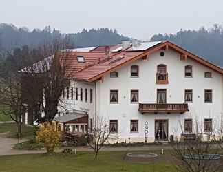 Exterior 2 Pension Baumgartner