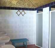 In-room Bathroom 7 Camping Sopalmo