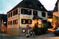 Bangunan Adler Gaststube Hotel Biergarten