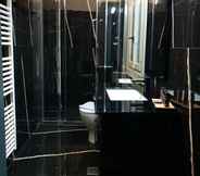 In-room Bathroom 6 Impero Nafplio Hotel & Suites