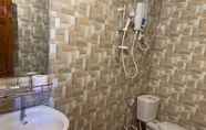 Toilet Kamar 6 Mina Homestay