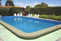 Swimming Pool Hotel Contilo