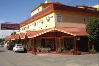 Bên ngoài Hotel Contilo