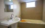 In-room Bathroom 5 Hotel Morya Regency