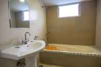 In-room Bathroom Hotel Morya Regency