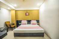 Bedroom Hotel Morya Regency