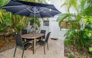 Common Space 7 Rare Modern Unit with Private Fenced Garden Close to the Beach PC3