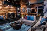 Lobi Spectacular Designer Loft Dtown Halifax