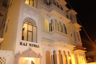 Luar Bangunan Hotel Raj Niwas
