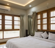 Bedroom 4 Pravas by Vista Rooms