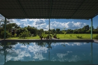 Swimming Pool Girisadan Farmstay by Vista Rooms