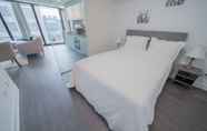 Bilik Tidur 4 Yorkville Executive Suites