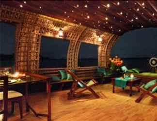 Lobi 2 Best Luxury Houseboat Kerala