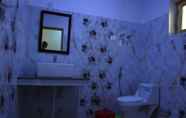 In-room Bathroom 5 TIH Khushu Guest House
