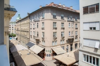 Exterior Beautiful Main Square Studio With the Balcony