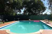 Swimming Pool Albergo Gina
