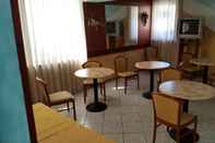 Bar, Cafe and Lounge La Caravella