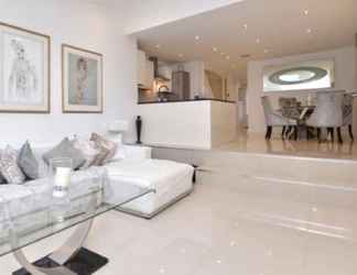 Lobi 2 Exclusive Weybridge Home