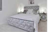 Kamar Tidur Exclusive Weybridge Home