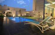 Kolam Renang 7 Riyadh Inn