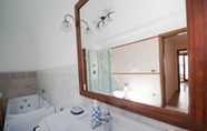 In-room Bathroom 5 Suite Positano