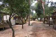 Bên ngoài Victoria Mobilehome Stella del Sud Camping Villaggio