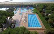 Swimming Pool 7 Victoria Mobilehome Camping Union Lido Vacanze