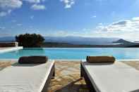 Kolam Renang Deluxe Villa - Infinity Pool & Helipad by VillaRentalsgr