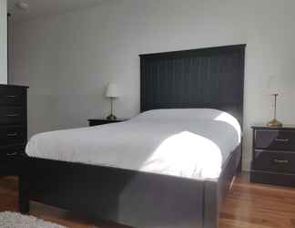 Kamar Tidur 2 Metropolitan House 2102