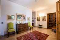 Lobby Villa Oliveta