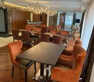 Bar, Kafe dan Lounge 7 Apartments H56