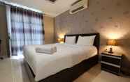 Kamar Tidur 2 Modern and Gorgeous 1BR The Boulevard Apartment