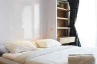 Kamar Tidur Stylish Studio Room @ Beverly Dago Apartment