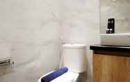 Toilet Kamar 5 High Floor Studio at Anderson Supermall Mansion Apartment