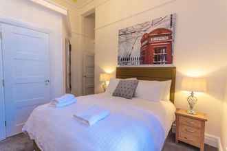 Kamar Tidur 4 2 Bed - The Buckingham Suite