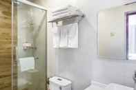 Toilet Kamar Floral Hotel The Heroes Farmyard Beijing