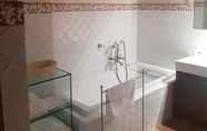 In-room Bathroom 3 B&B Casale la Meridiana