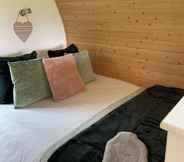 Kamar Tidur 7 Southwell Retreat Glamping Pods