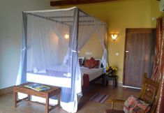 Bedroom 6 Sunil Garden Guesthouse Coffee and More