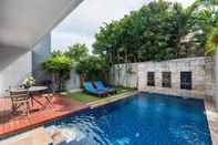 Kolam Renang Trixie House Pool Villa