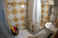 In-room Bathroom Villa Pitini