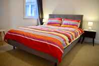 Kamar Tidur Cosy 3 Bedroom Apartment In Trendy Haberfield