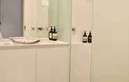 In-room Bathroom 7 Inner City Apartment in Rushcutters Bay