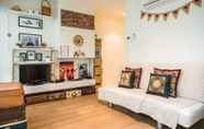 Kamar Tidur 5 Eclectic 1 Bedroom South Yarra Hideaway