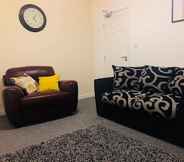 Common Space 5 Townhouse @ Corporation Street Stoke