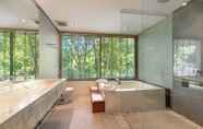 In-room Bathroom 2 4BR Seaview Villa with Gym and Cinema Room