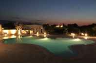 Swimming Pool Trulli Isago B&B