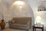 Lobby Trulli Isago B&B