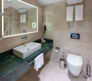 In-room Bathroom 5 Nova Plaza Pera